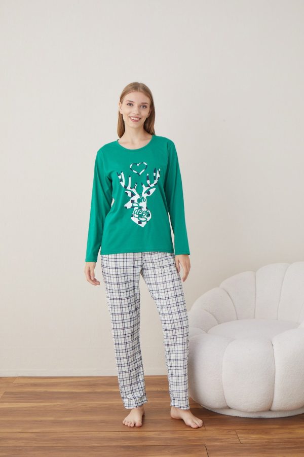 pijama-de-craciun-din-bumbac-doua-piese-cu-merry-christmas-copie-607328.jpg Pijama de Craciun din bumbac, doua piese cu Renul lui Mos Craciun pe verde