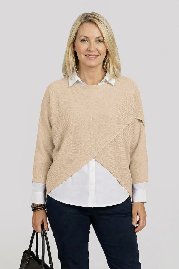 pulover-tip-poncho-petrecut-asimetric-cu-lana-verde-inchis-copie-424967.jpg Pulover tip poncho petrecut asimetric, bej