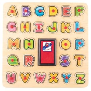 puzzle-din-lemn-cu-butoni-alfabet-cu-stampile-si-tusiera.jpg Puzzle din lemn cu butoni - Alfabet cu stampile si tusiera