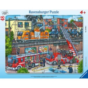 puzzle-misiune-de-salvare-pompieri-48-piese.jpg PUZZLE MISIUNE DE SALVARE POMPIERI, 48 PIESE