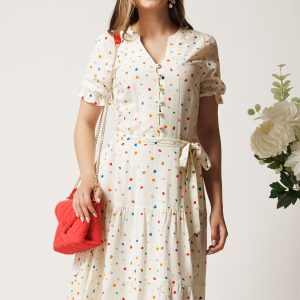 rochie-alba-cu-buline-colorate-in-clos-cu-cordon-in-talie-1383166-1113880-4.jpeg Rochie alba cu buline colorate in clos cu cordon in talie