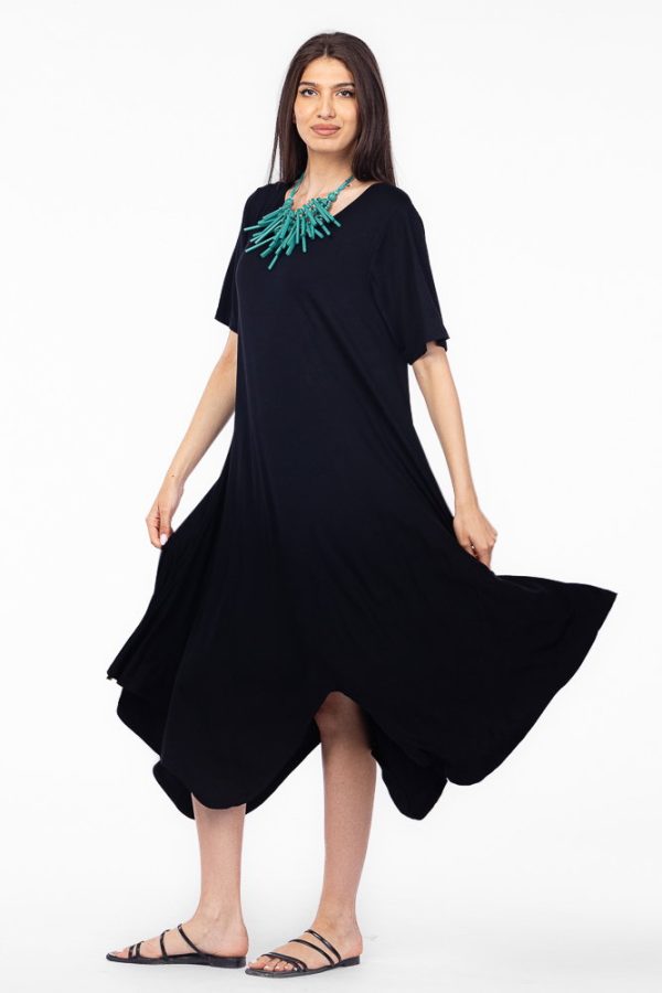 rochie-cu-colturi-rotunjite-din-tricot-de-vascoza-imprimeu-dungi-alb-bleumarin-copie-645892.jpg Rochie cu colturi rotunjite, din tricot de vascoza, neagra