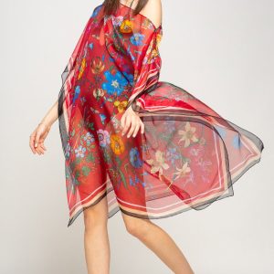 rochie-de-plaja-tip-poncho-de-plaja-cu-flori-si-fluturi-pe-fond-rosu-matase-si-vascoza-720983.jpg Rochie de plaja tip poncho de plaja cu flori si fluturi pe fond rosu, matase si vascoza