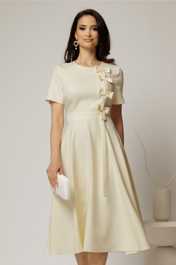 rochie-dy-fashion-ivoar-unt-cu-funde-pe-bust-si-maneci-scurte-1459585-1149580-4.jpeg Rochie DY Fashion ivoar unt cu funde pe bust si maneci scurte