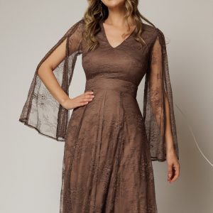 Rochie DY Fashion maro din dantela cu maneci lungi crapate si decolteu in V