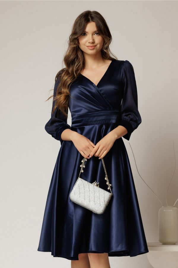 rochie-dy-fashion-midi-bleumarin-din-tafta-cu-maneci-din-voal-cu-lurex-1470229-1154470-4.jpeg Rochie DY Fashion midi bleumarin din tafta cu maneci din voal cu lurex
