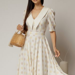 rochie-dy-fashion-midi-din-triplu-voal-cu-buline-si-guler-ascutit-si-nasturi-la-maneci-1470574-1154326-4.jpeg Rochie DY Fashion midi din triplu voal cu buline si guler ascutit si nasturi la maneci