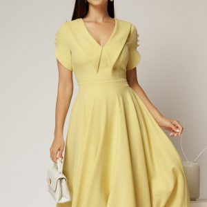 Rochie DY Fashion midi galbena cu guler ascutit si maneci scurte cu nasturi