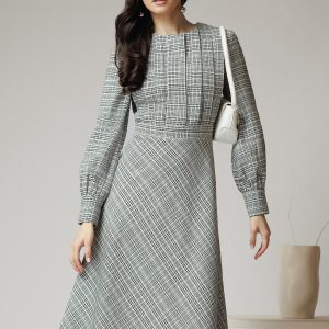 rochie-dy-fashion-office-din-stofa-alba-cu-imprimeu-pepit-si-pliuri-pe-bust-1352480-1096511-4.jpeg Rochie DY Fashion office din stofa alba cu imprimeu pepit si pliuri pe bust