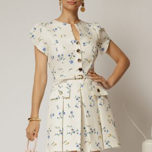 rochie-dy-fashion-scurta-alba-cu-floricele-si-fusta-cu-pliuri-1471996-1155361-4.jpeg Rochie DY Fashion scurta alba cu floricele si fusta cu pliuri