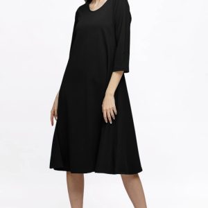 Rochie Eva midi neagra A line din tricot de vascoza si decolteu rotund