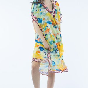 rochie-lunga-de-plaja-tip-poncho-cu-motive-florale-si-frida-kahlo-copie-318694.jpg Rochie lunga de plaja tip poncho cu imprimeu acuarela multicolora