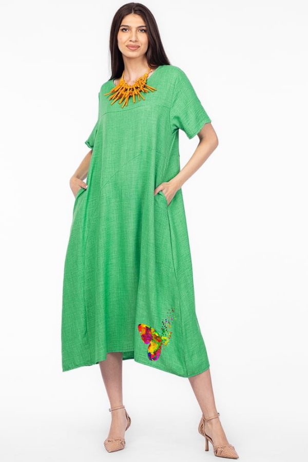 Rochie lunga verde din in mercerizat si vascoza, marime oversize cu fluture stilizat