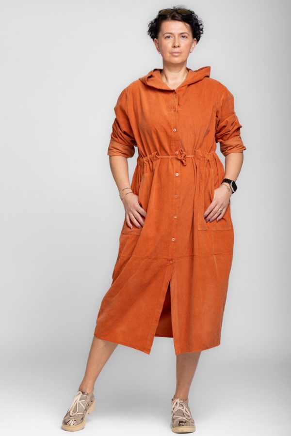 rochie-masura-mare-din-catifea-reiata-taiata-in-talie-caramizie-copie-712319.jpg Rochie camasa din catifea reiata cu gluga si siret in talie, caramizie