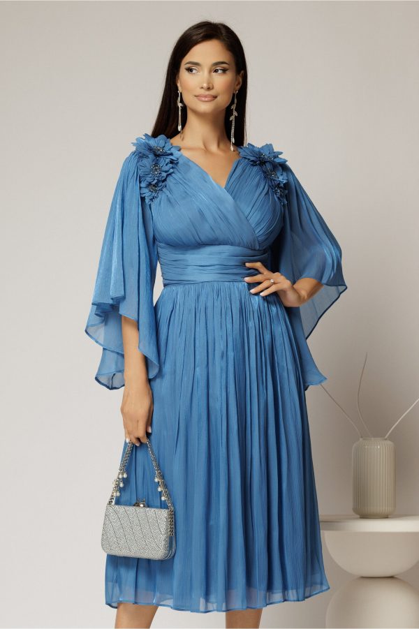 rochie-midi-albastra-din-voal-peliculizat-cu-decolteu-petrecut-si-aplicatii-florale-1477258-1157368-4.jpeg Rochie midi albastra din voal peliculizat cu decolteu petrecut si aplicatii florale