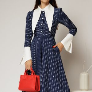 Rochie midi bleumarin cu buline mici si guler ascutit