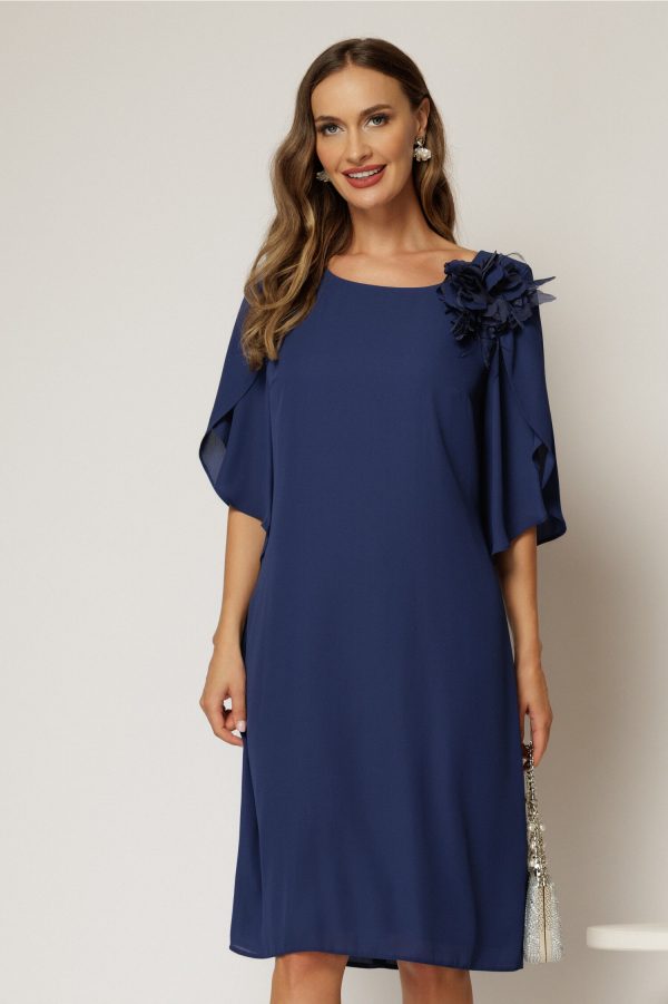 rochie-midi-bleumarin-de-ocazie-din-voal-cu-aplicatie-florala-1488685-1161946-4.jpeg Rochie midi bleumarin de ocazie din voal cu aplicatie florala