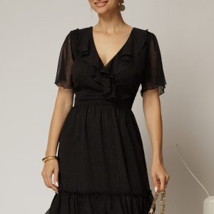 Rochie midi din voal negru cu decolteu petrecut cu volanase si maneci scurte