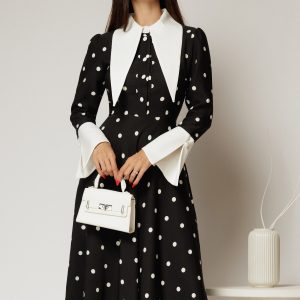 Rochie midi neagra cu buline si guler ascutit