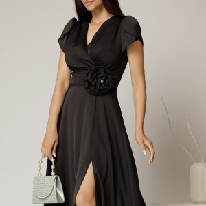 rochie-midi-neagra-de-ocazie-cu-decolteu-petrecut-si-maneci-tip-lalea-1464169-1152016-4.jpeg Rochie midi neagra de ocazie cu decolteu petrecut si maneci tip lalea