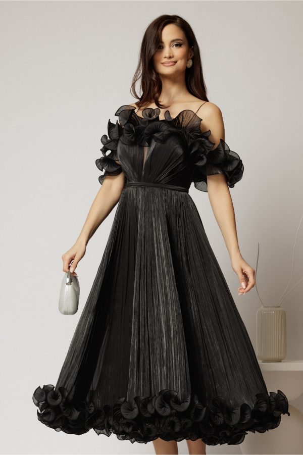 rochie-midi-neagra-in-clos-din-voal-satinat-cu-volanase-la-bust-si-la-baza-1446538-1144699-4.jpeg Rochie midi neagra in clos din voal satinat cu volanase la bust si la baza