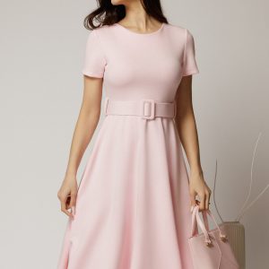 Rochie midi roz cu maneca scurta si curea in talie cu adaos de viscoza