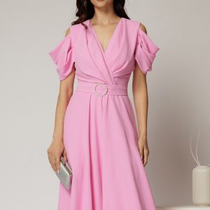 rochie-midi-roz-din-voal-in-clos-cu-decupaje-la-umeri-si-cordon-in-talie-1461373-1151581-4.jpeg Rochie midi roz din voal in clos cu decupaje la umeri si cordon in talie