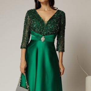 rochie-midi-verde-de-ocazie-din-tafta-si-bustul-cu-paiete-si-dantela-1477213-1159081-4.jpeg Rochie midi verde de ocazie din tafta si bustul cu paiete si dantela