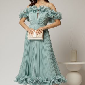 Rochie midi verde mint in clos din voal satinat cu volanase la bust si la baza