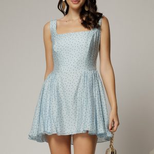 rochie-scurta-bleu-cu-buline-din-tencel-cu-snur-la-spate-si-decolteu-patrat-1478779-1158235-4.jpeg Rochie scurta bleu cu buline din tencel cu snur la spate si decolteu patrat