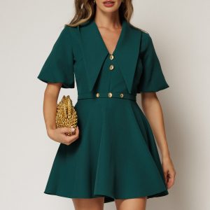 Rochie scurta verde cu guler ascutit si nasturi