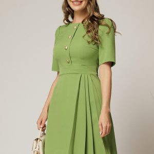 Rochie scurta verde lime cu pliuri pe fusta si nasturi pe bust