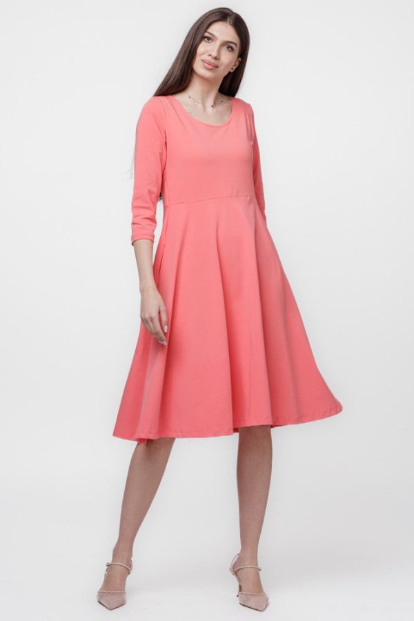 Rochie clos, taiata in talie, cu buzunare ascunse, din bumbac corai