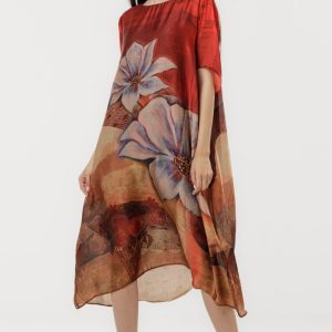 Rochie bordo eleganta satinata A-line cu croiala lejera si imprimeu floral