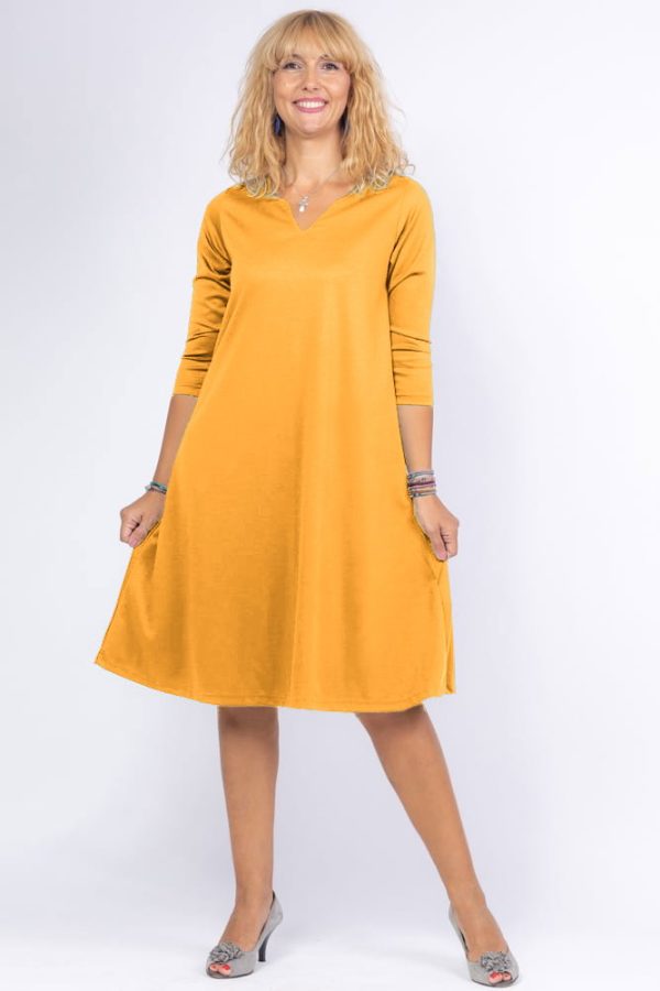 rochie-uni-fucsia-a-line-midi-cu-decolteu-traditional-copie-566638.jpg Rochie uni galbena A line midi, cu decolteu traditional