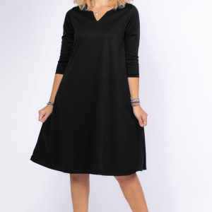 rochie-uni-mov-zmeura-a-line-midi-cu-decolteu-traditional-copie-633972.jpg Rochie uni neagra A line midi, cu decolteu traditional