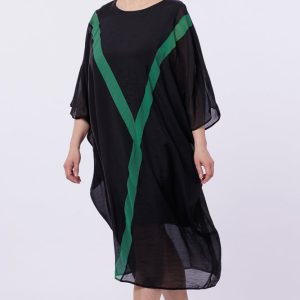 Rochie fluture, oversize, neagra, cu Y decorativ verde