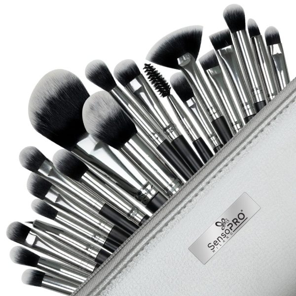 set-20-pensule-machiaj-sensopro-milano-black-silver-borseta-cadou8418167.jpg Set 20 pensule machiaj SensoPRO Milano, Black Silver + Borseta Cadou