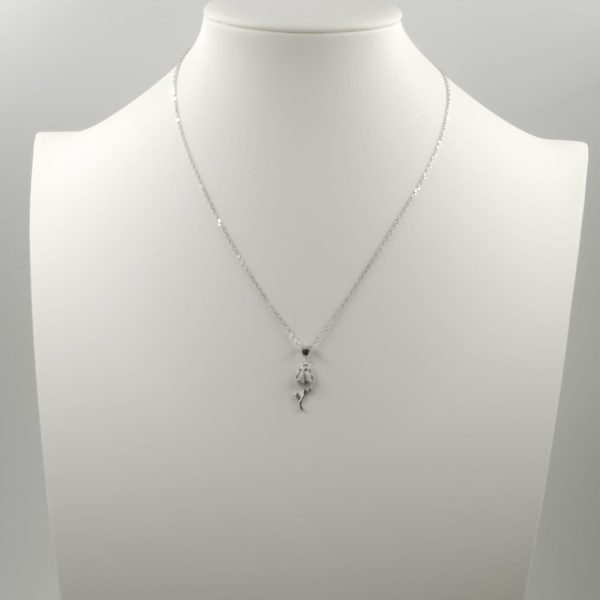 set-colier-cu-lant-din-argint-925-si-pandant-floricele-cu-pietre-fine-din-cubic-zirconia-alb-copie-202169.jpeg Set colier cu lant din argint 925 si pandant lalea cu sidef alb si pietre fine din cubic zirconia
