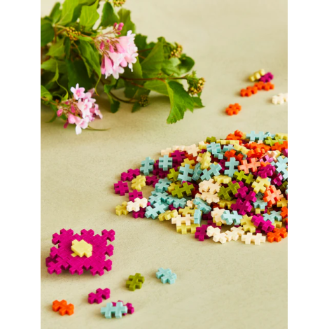 Set constructie Plus-Plus, tub 240 piese, Botanica Mix, culori botanice