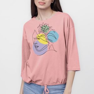 Tricou uni cu maneca 3 4 din tricot de bumbac cu snur la baza, roz prafuit cu imprimeu chip stilizat