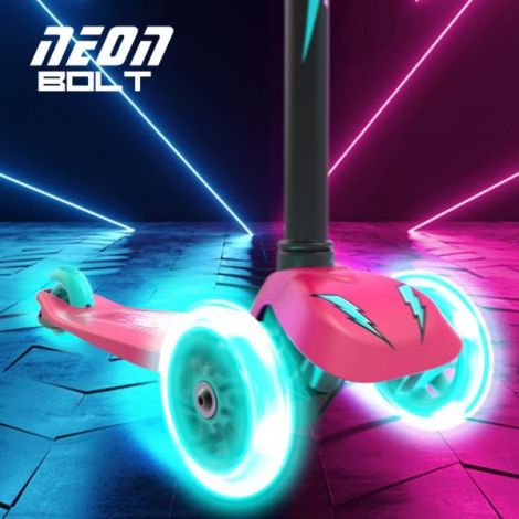 trotineta-cu-3-roti-neon-bolt-pink-2.jpg Trotineta cu 3 roti Neon Bolt Pink