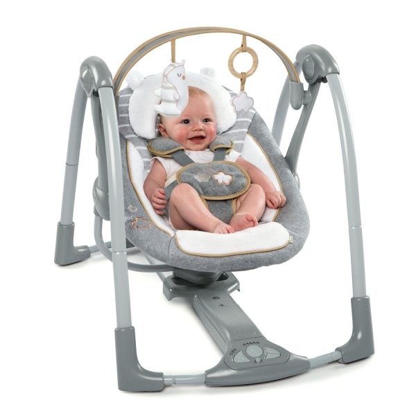 xzllhcyz7ri2dd1dulj9_f9cf24f3-1f90-4a4b-b5d3-63e7c64982e4_900x.jpg Ingenuity - Leagan portabil Swing 'n Go Portable Swing™ - Bella Teddy™